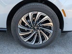 2025 Navigator Thumbnail 11