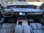 2025 Navigator Thumbnail 16