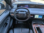 2025 Navigator Thumbnail 17