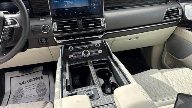 2023 Lincoln Navigator Black Label