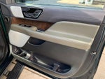 2023 Navigator Thumbnail 16