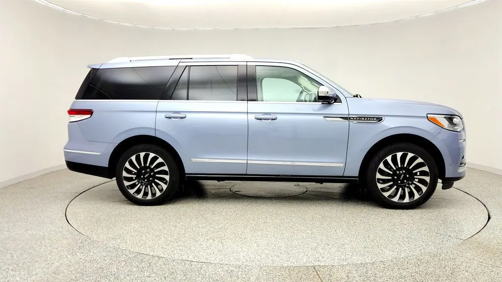 2024 Lincoln Navigator Black Label