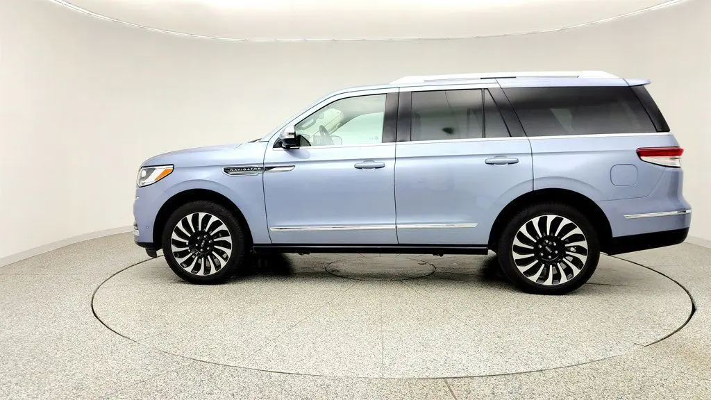 2024 Lincoln Navigator Black Label