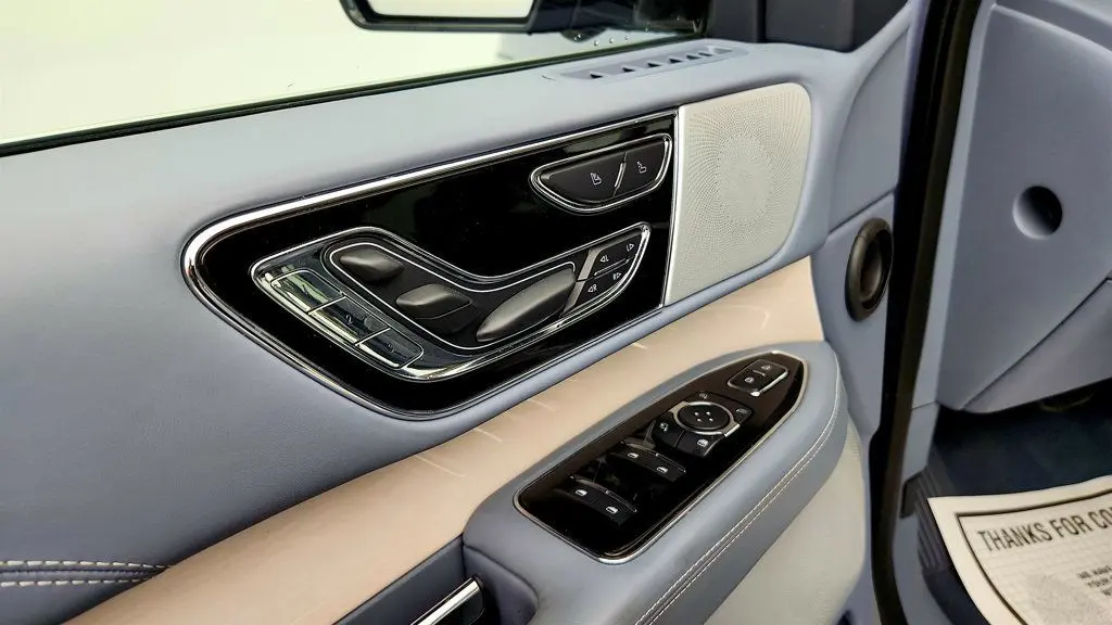 2024 Lincoln Navigator Black Label