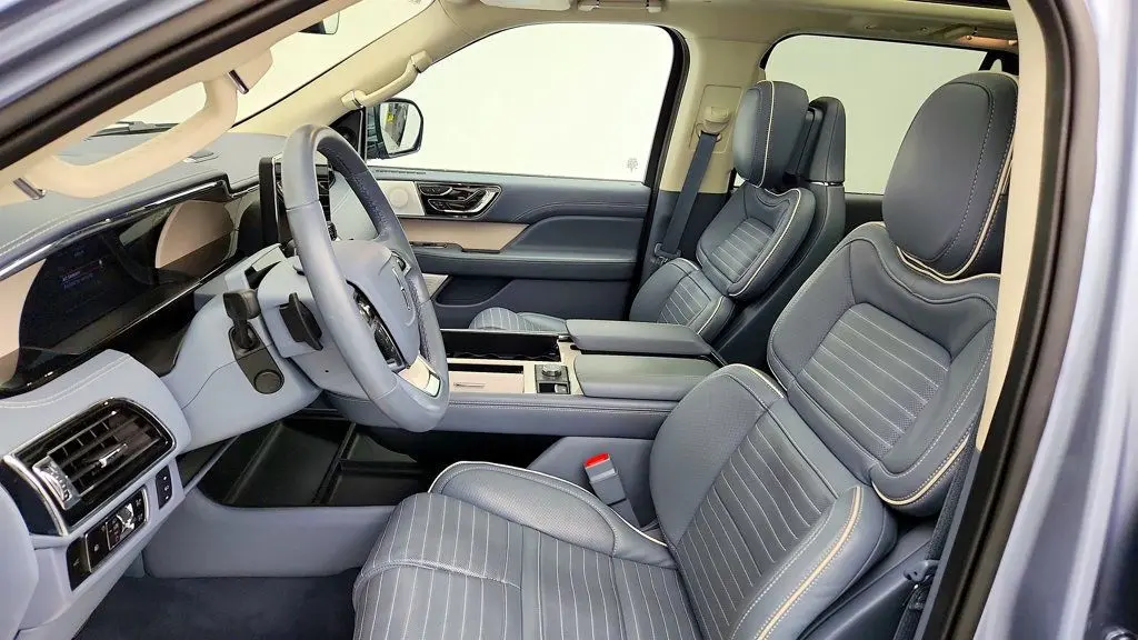 2024 Lincoln Navigator Black Label