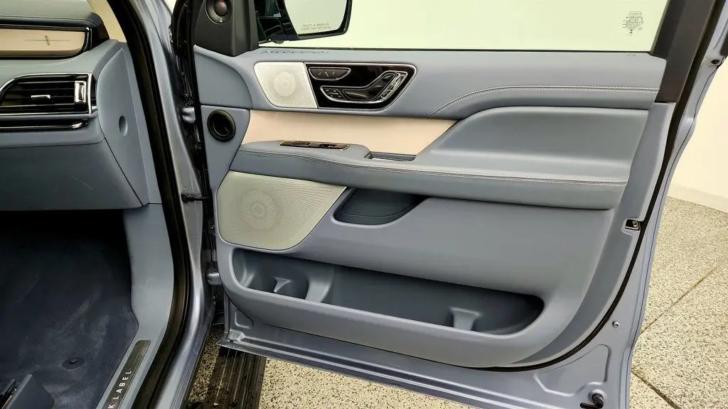 2024 Lincoln Navigator Black Label