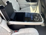 2024 Navigator Thumbnail 9