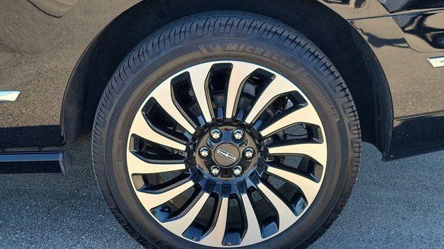 2024 Lincoln Navigator Black Label