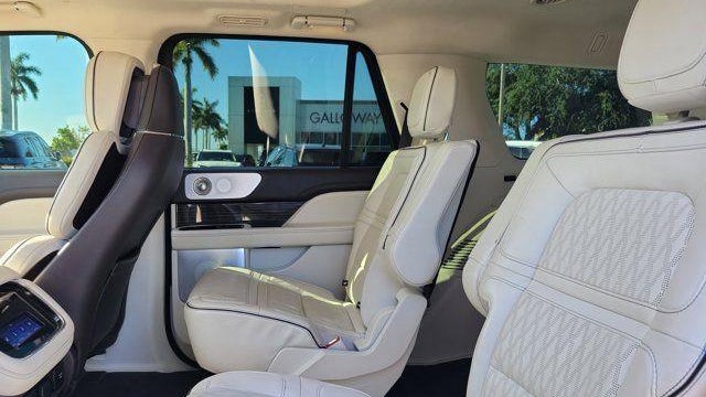 2024 Lincoln Navigator Black Label