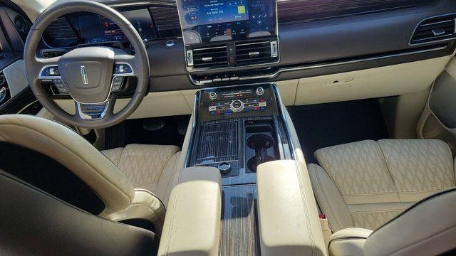 2024 Lincoln Navigator Black Label