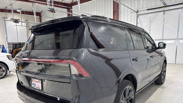 2025 Lincoln Navigator Black Label
