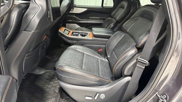 2025 Lincoln Navigator Black Label
