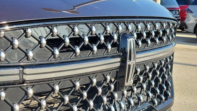 2025 Lincoln Navigator Black Label