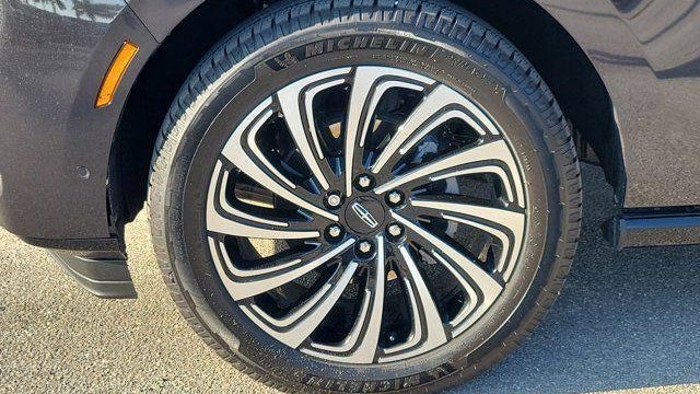 2025 Lincoln Navigator Black Label