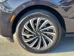 2025 Navigator Thumbnail 8