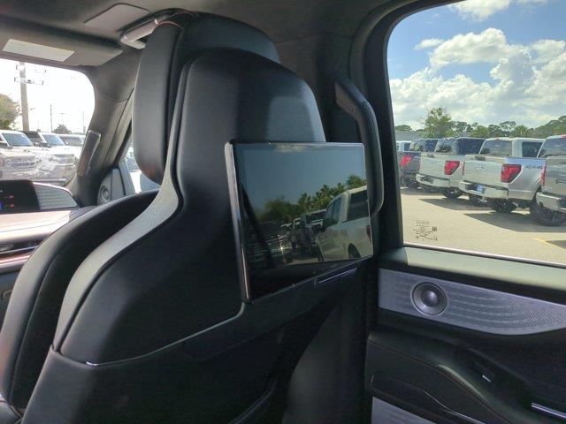 2025 Lincoln Navigator - $88,888