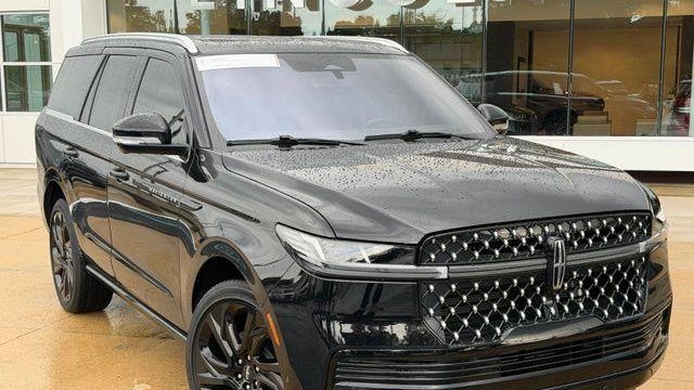 2025 Lincoln Navigator Black Label