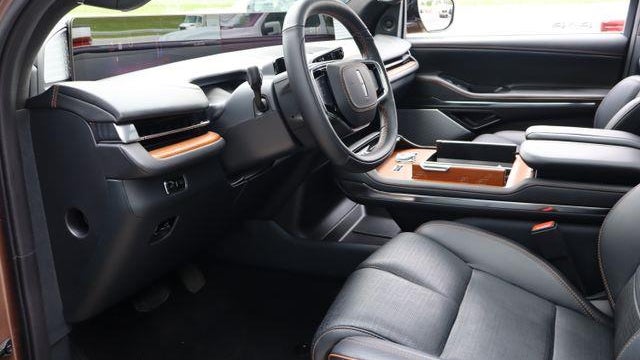 2025 Lincoln Navigator Black Label