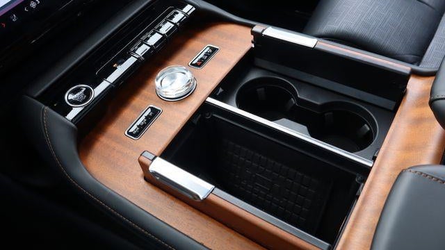 2025 Lincoln Navigator Black Label