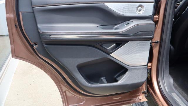 2025 Lincoln Navigator Black Label