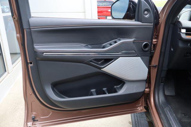 2025 Lincoln Navigator - $99,431