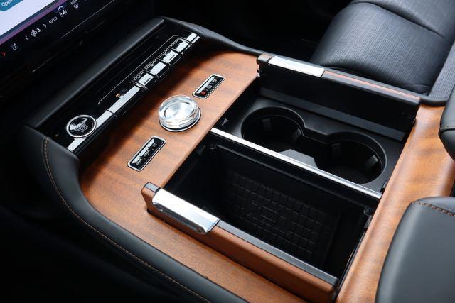 2025 Lincoln Navigator - $99,431