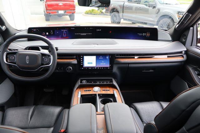 2025 Lincoln Navigator - $99,431