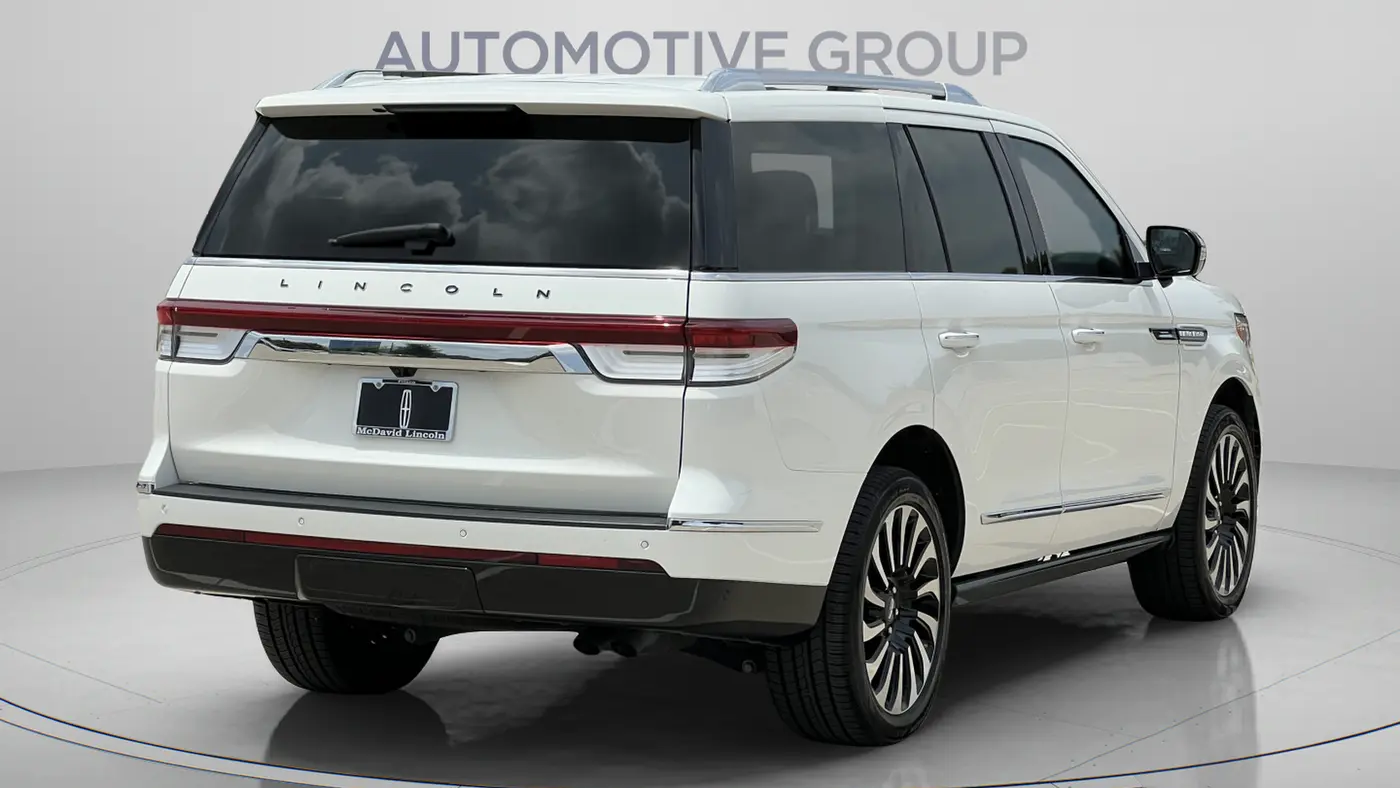 2023 Lincoln Navigator Black Label