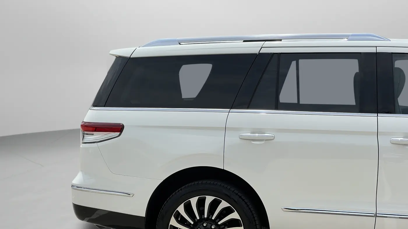 2023 Lincoln Navigator Black Label
