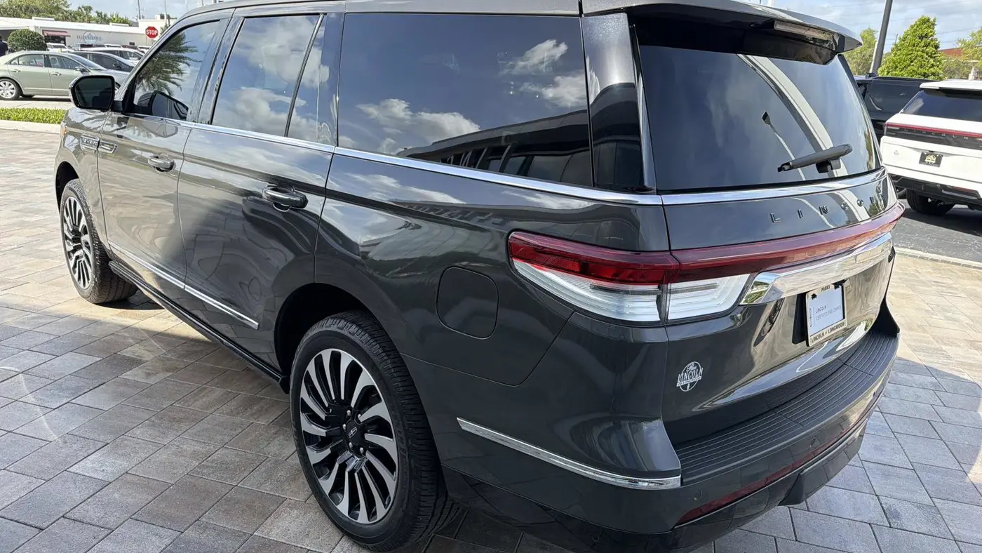 2024 Lincoln Navigator Black Label