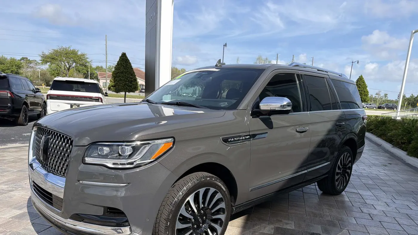 2024 Lincoln Navigator Black Label