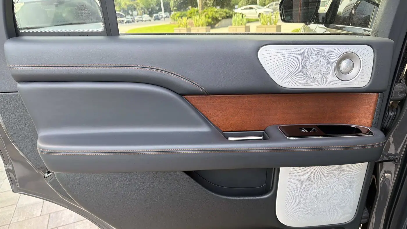 2024 Lincoln Navigator Black Label