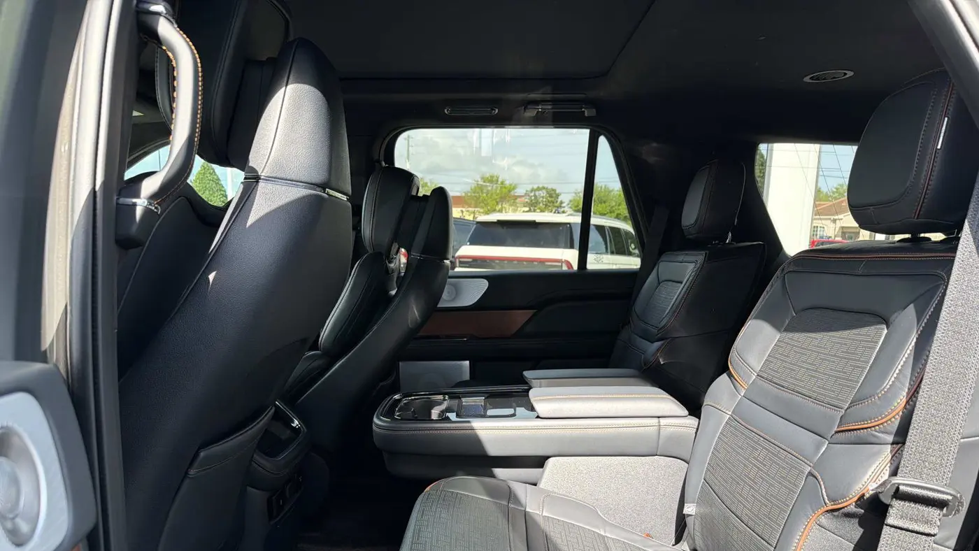 2024 Lincoln Navigator Black Label