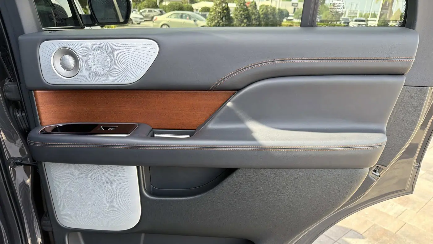 2024 Lincoln Navigator Black Label