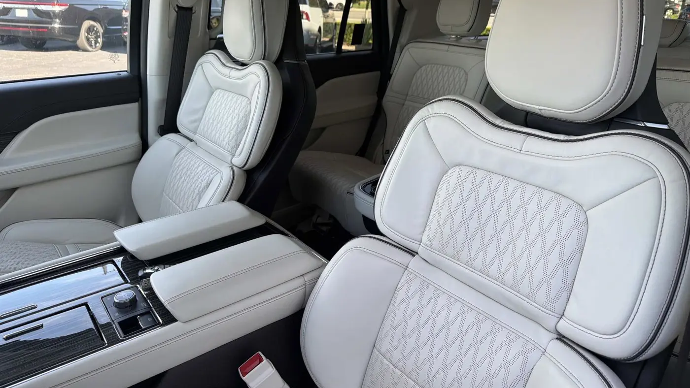 2024 Lincoln Navigator Black Label