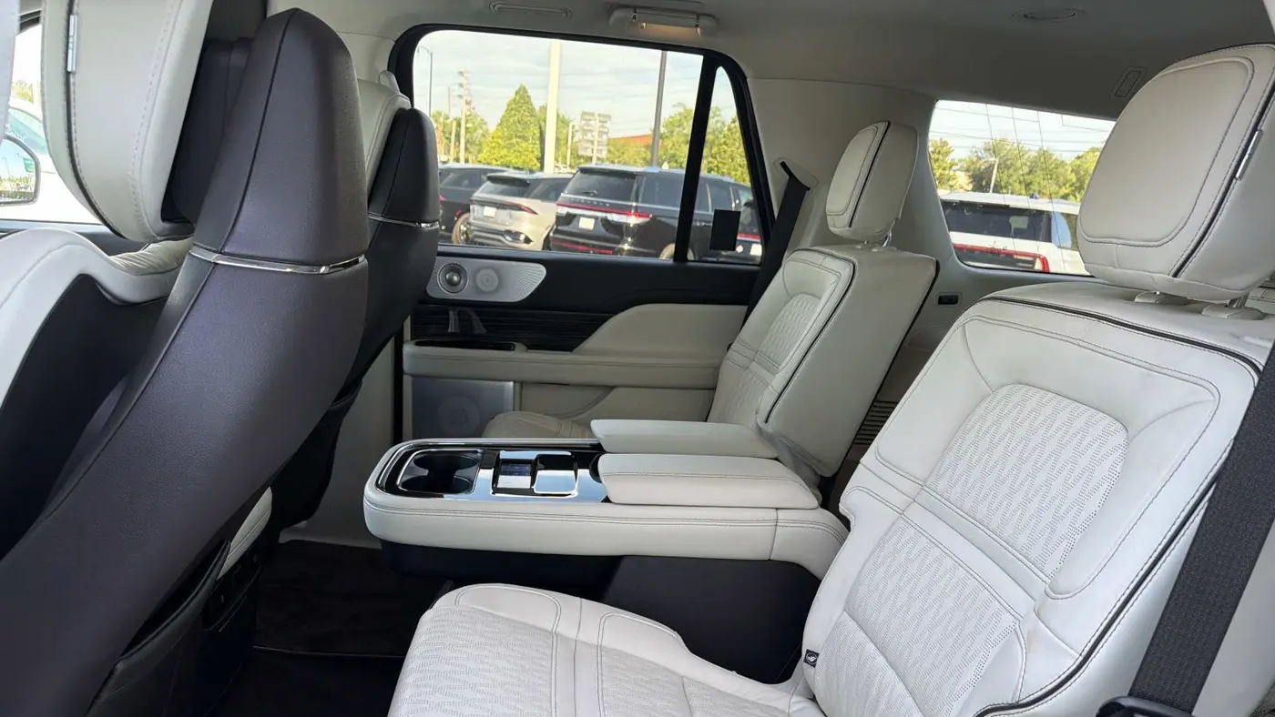 2024 Lincoln Navigator Black Label
