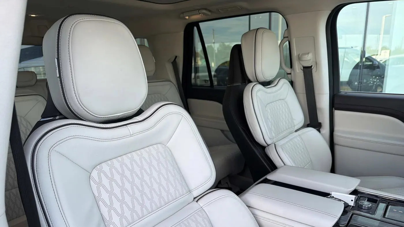 2024 Lincoln Navigator Black Label