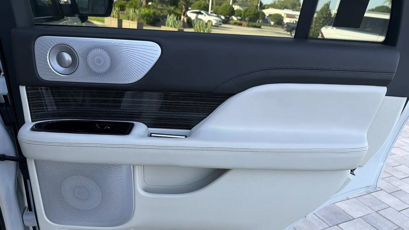 2024 Lincoln Navigator Black Label