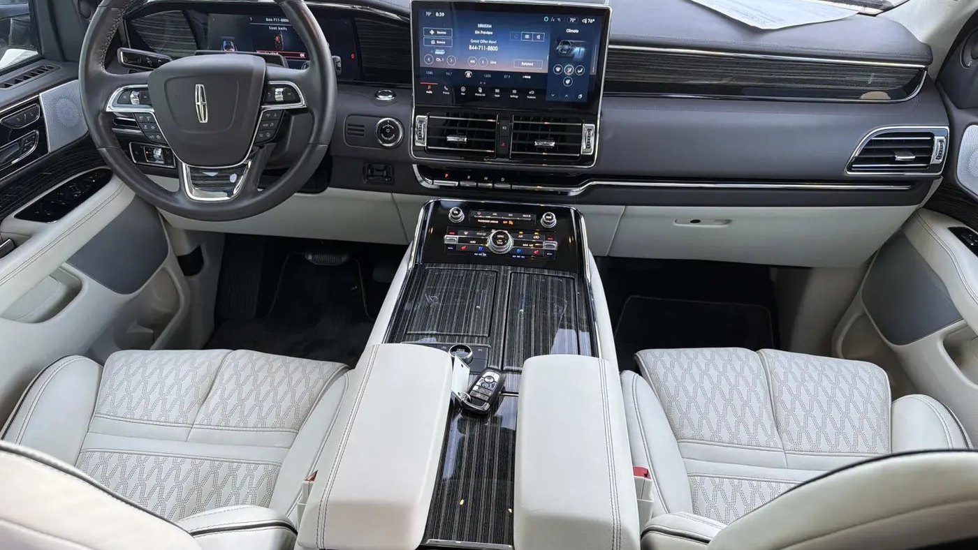 2024 Lincoln Navigator Black Label