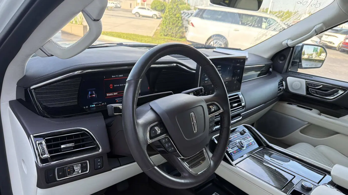 2024 Lincoln Navigator Black Label