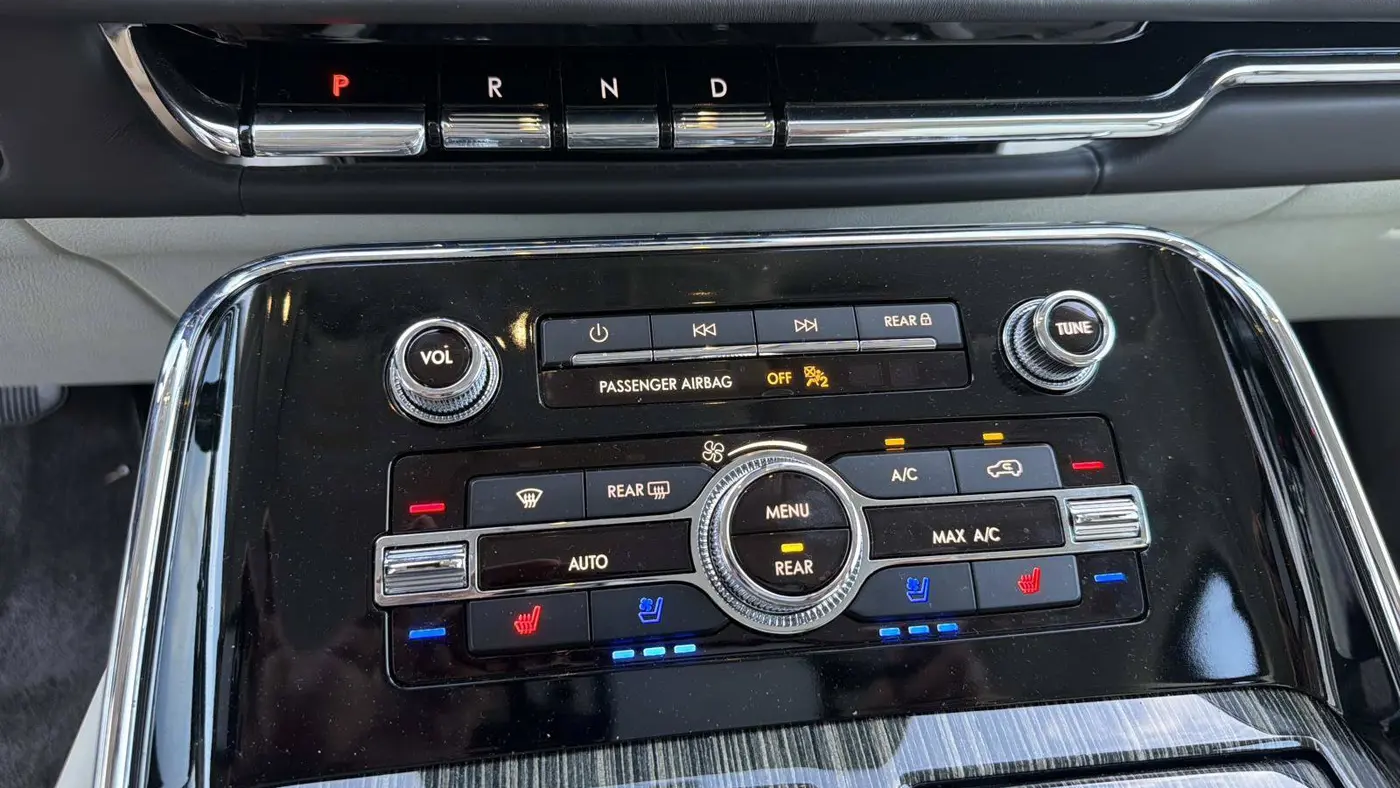 2024 Lincoln Navigator Black Label