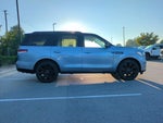 2024 Navigator Thumbnail 3