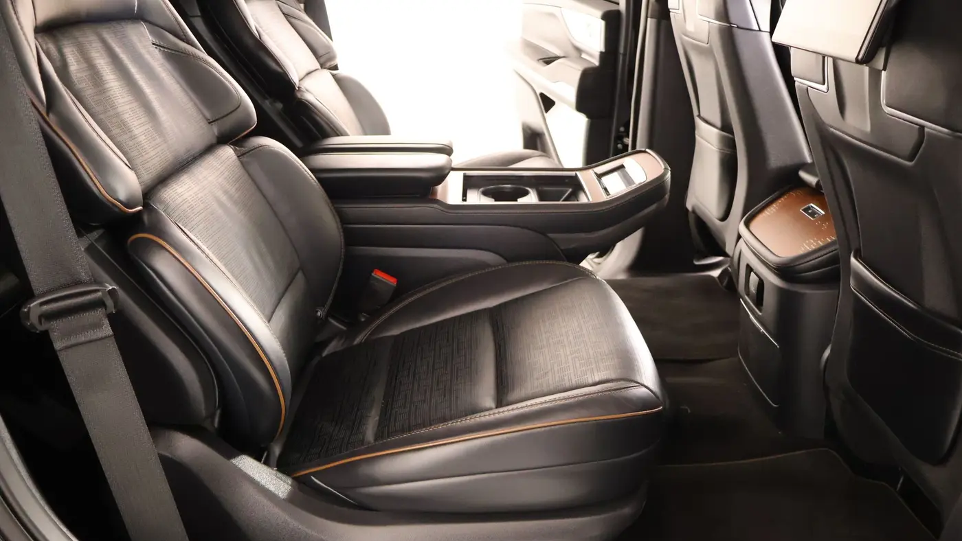 2025 Lincoln Navigator Black Label