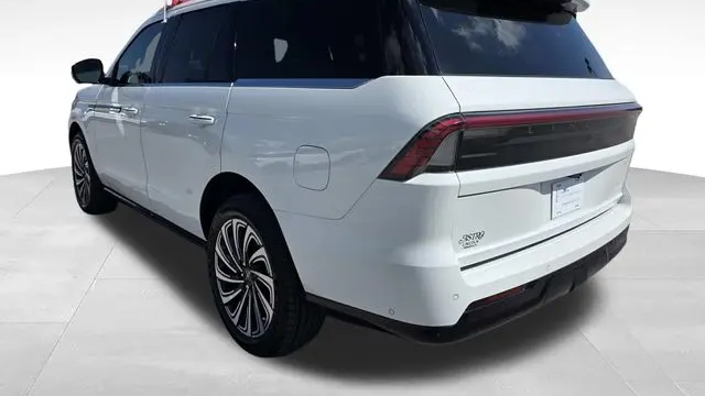 2025 Lincoln Navigator Black Label