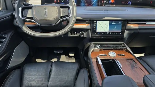 2025 Lincoln Navigator Black Label