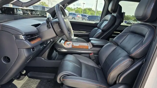 2025 Lincoln Navigator Black Label