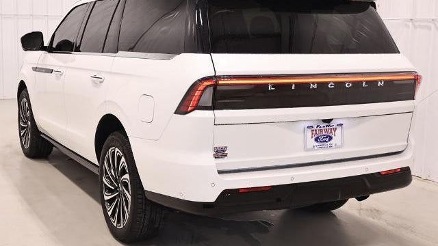 2025 Lincoln Navigator Black Label