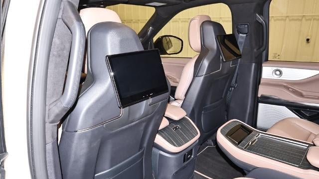 2025 Lincoln Navigator Black Label