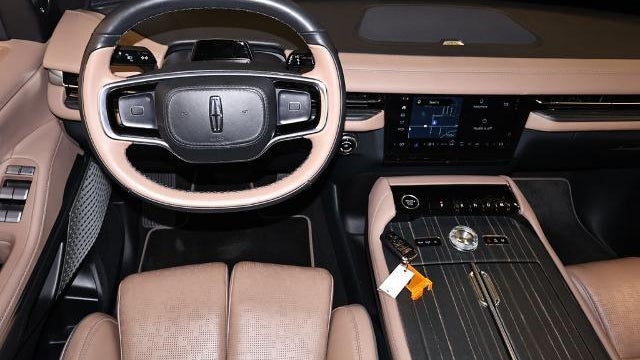 2025 Lincoln Navigator Black Label