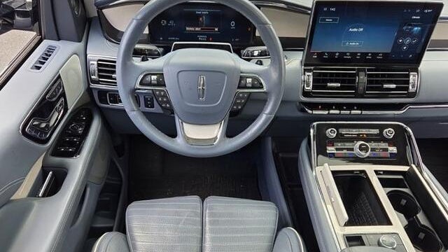2024 Lincoln Navigator Black Label